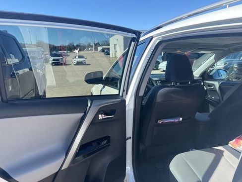 Used 2017 Toyota RAV4 Limited w/ Advanced Technology Package AWD/4WD image 20