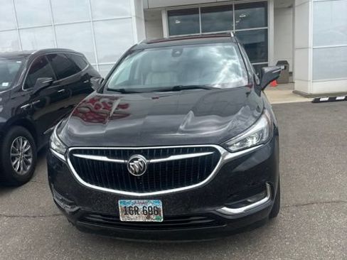 Used 2018 Buick Enclave Premium w/ Trailering Package AWD/4WD image 3