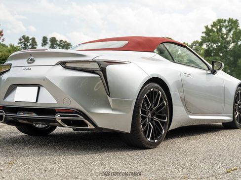 Used 2022 Lexus LC 500 Convert w/ Accessory Package RWD image 17