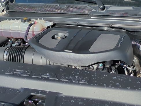 Used 2025 RAM 1500 Laramie w/ Sport Appearance Package image 33