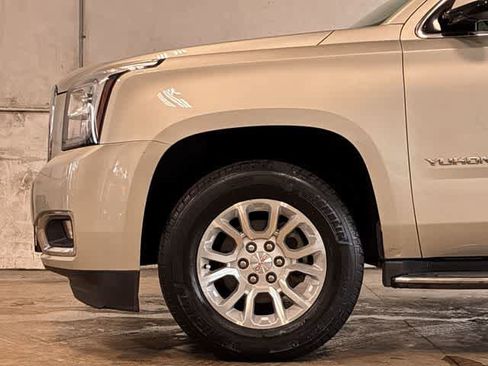 Used 2017 GMC Yukon SLE image 14