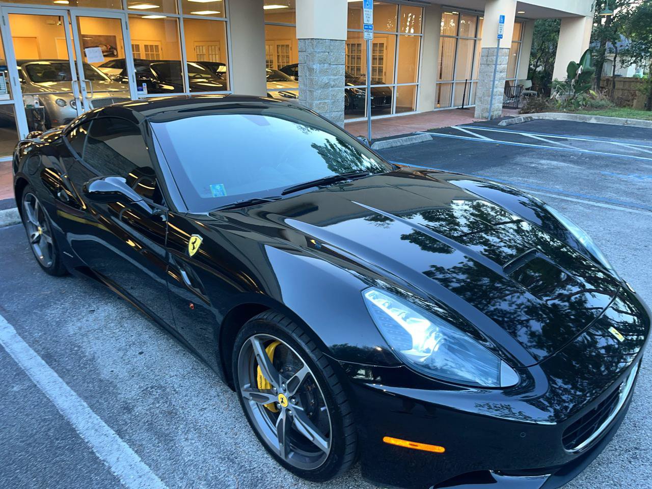 Used 2010 Ferrari California RWD image 16