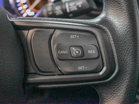 Used 2022 Jeep Wrangler Willys image 13