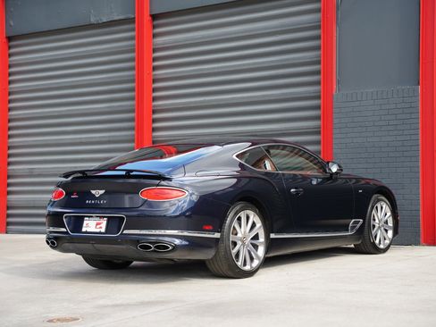 Used 2020 Bentley Continental GT image 2