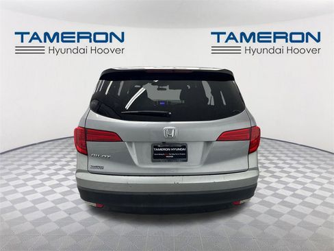 Used 2018 Honda Pilot LX image 4