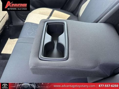 Certified 2025 Toyota RAV4 XLE AWD/4WD image 15