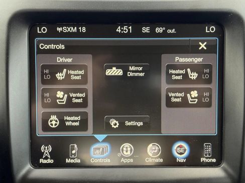 Used 2017 Jeep Cherokee Limited w/ Luxury Group AWD/4WD image 21