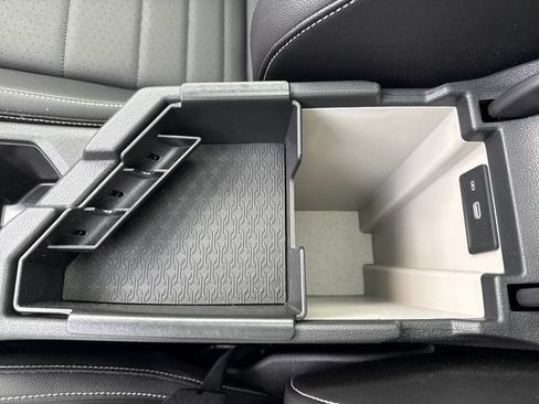 Used 2024 Volkswagen Jetta SE w/ Panoramic Sunroof Package FWD image 17