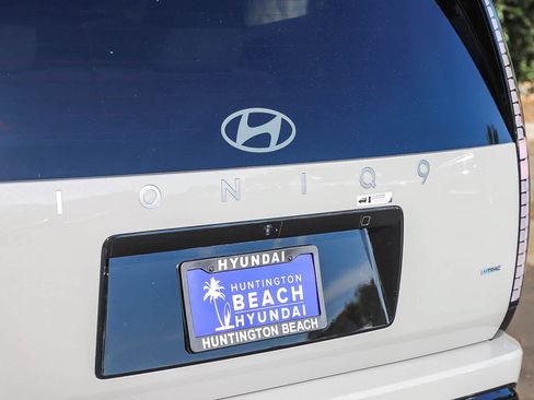 Used 2026 Hyundai Ioniq 9 SE AWD/4WD image 8