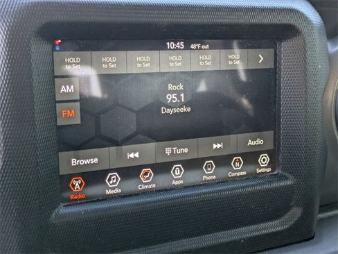 Used 2022 Jeep Gladiator Sport image 17