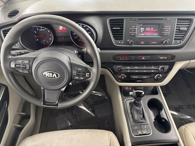 Used 2015 Kia Sedona LX w/ LX Convenience Package FWD image 24