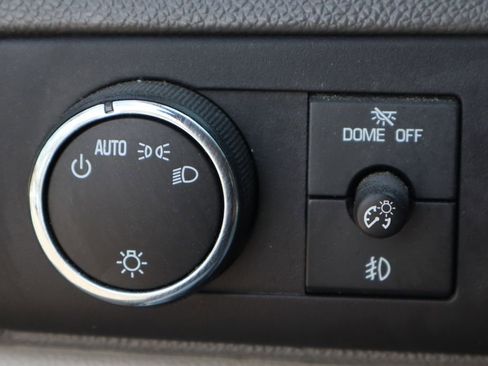 Used 2011 Chevrolet Avalanche LT RWD image 24