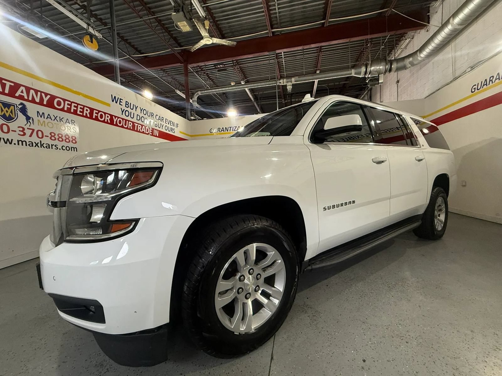 Used 2019 Chevrolet Suburban LT AWD/4WD image 3