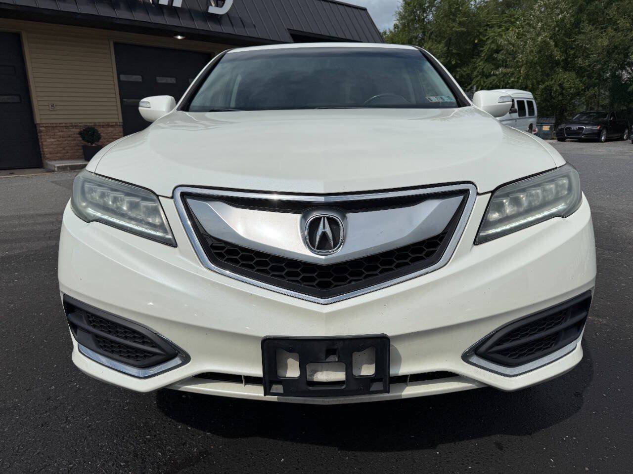 Used 2017 Acura RDX AWD image 2