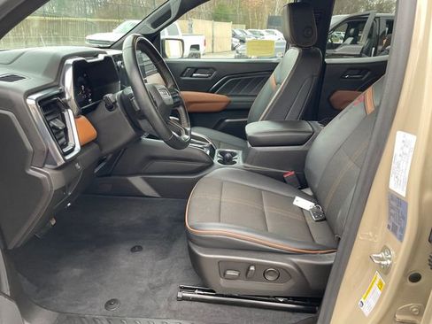 Used 2024 GMC Canyon AT4 w/ Canyon Safety Plus Package image 38