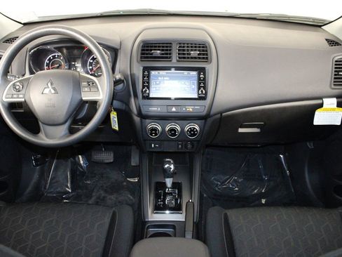 Used 2025 Mitsubishi Outlander Sport ES image 27