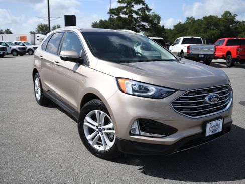 Used 2020 Ford Edge SEL w/ Convenience Package FWD image 3