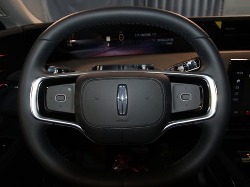 New 2026 Lincoln Nautilus Reserve w/ Jet Appearance Package image 11