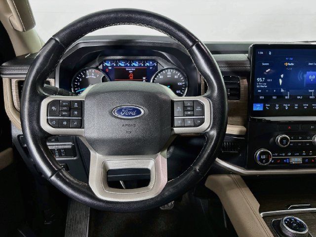 Used 2022 Ford Expedition Limited RWD image 10