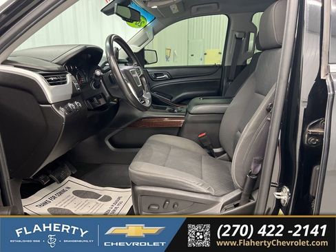 Used 2017 GMC Yukon SLE w/ SLE Value Package AWD/4WD image 9