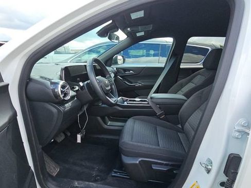 Used 2025 Chevrolet Equinox LT AWD/4WD image 4
