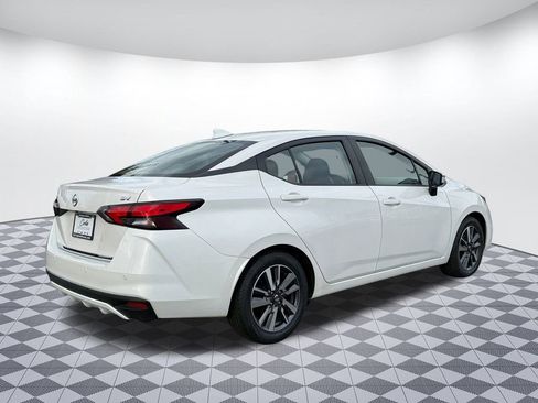 Used 2020 Nissan Versa SV image 7