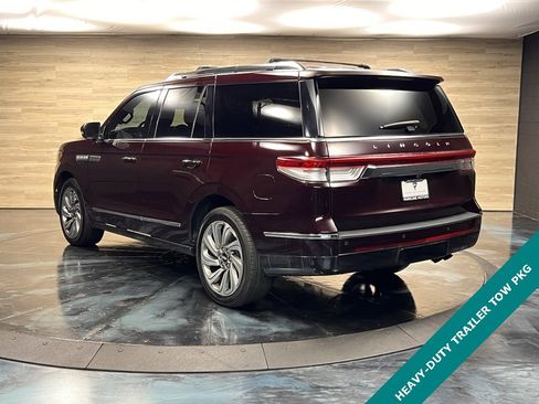 Used 2023 Lincoln Navigator Reserve image 8