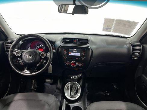 Used 2017 Kia Soul + image 17
