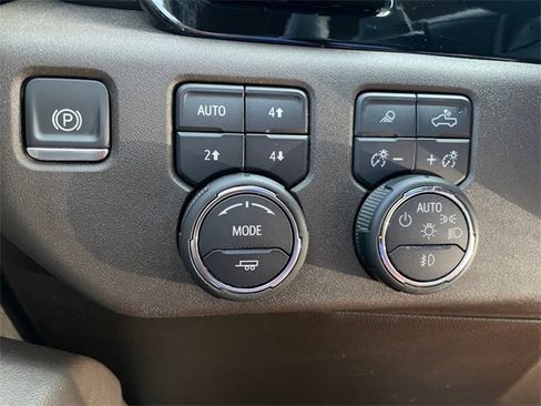 Used 2024 Chevrolet Silverado 1500 LTZ w/ Technology Package image 19