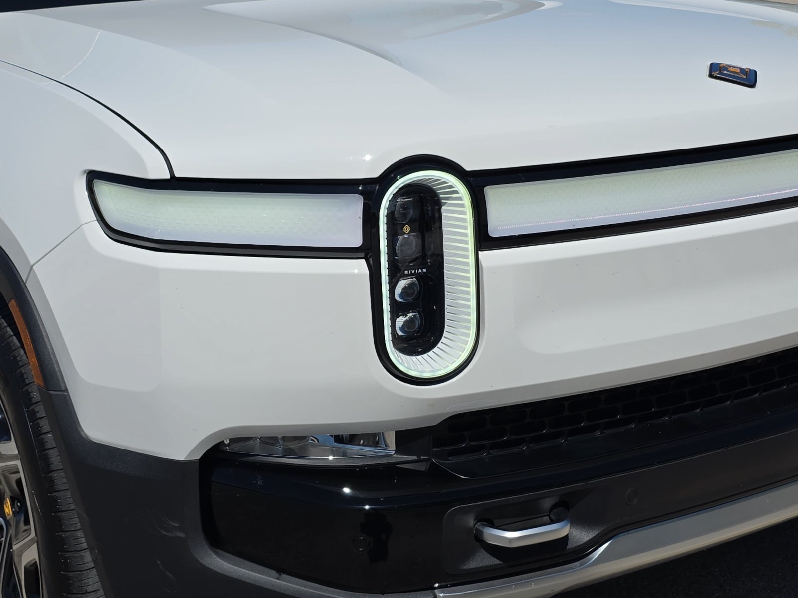 Used 2024 Rivian R1S Adventure Quad AWD/4WD image 27