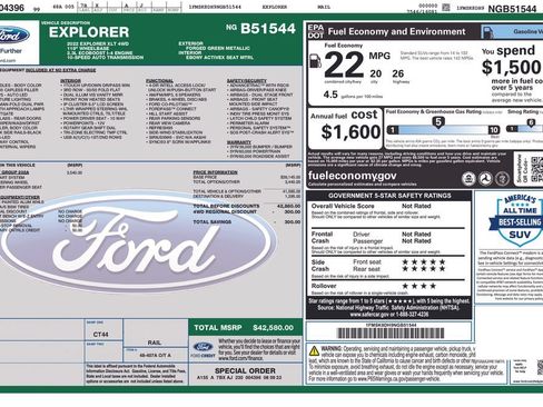 Used 2022 Ford Explorer XLT w/ Equipment Group 202A AWD/4WD image 34