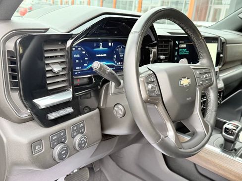 Used 2023 Chevrolet Silverado 1500 High Country w/ High Country Premium Package image 43