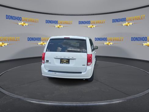 Used 2014 Dodge Grand Caravan SE w/ Quick Order Package 29E SE FWD image 11