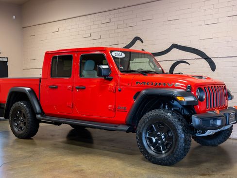 Used 2021 Jeep Gladiator Mojave w/ Uconnect 4C Nav & Sound Group image 2