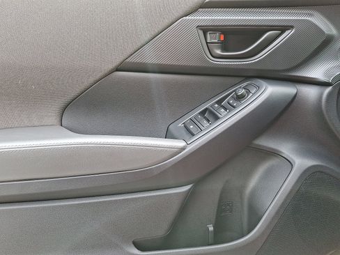 Certified 2025 Subaru Crosstrek 2.0i Premium image 10