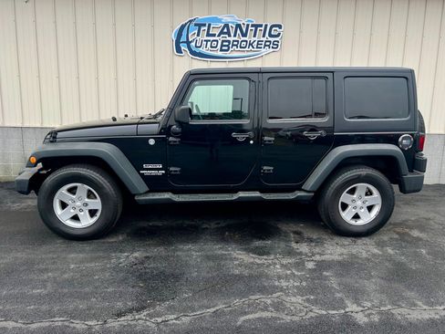 Used 2013 Jeep Wrangler Unlimited Sport w/ Connectivity Group image 2