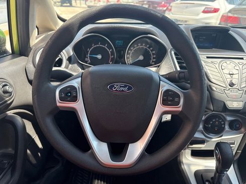 Used 2018 Ford Fiesta SE image 11