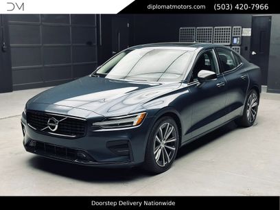 Used 2022 Volvo S60 B5 Momentum