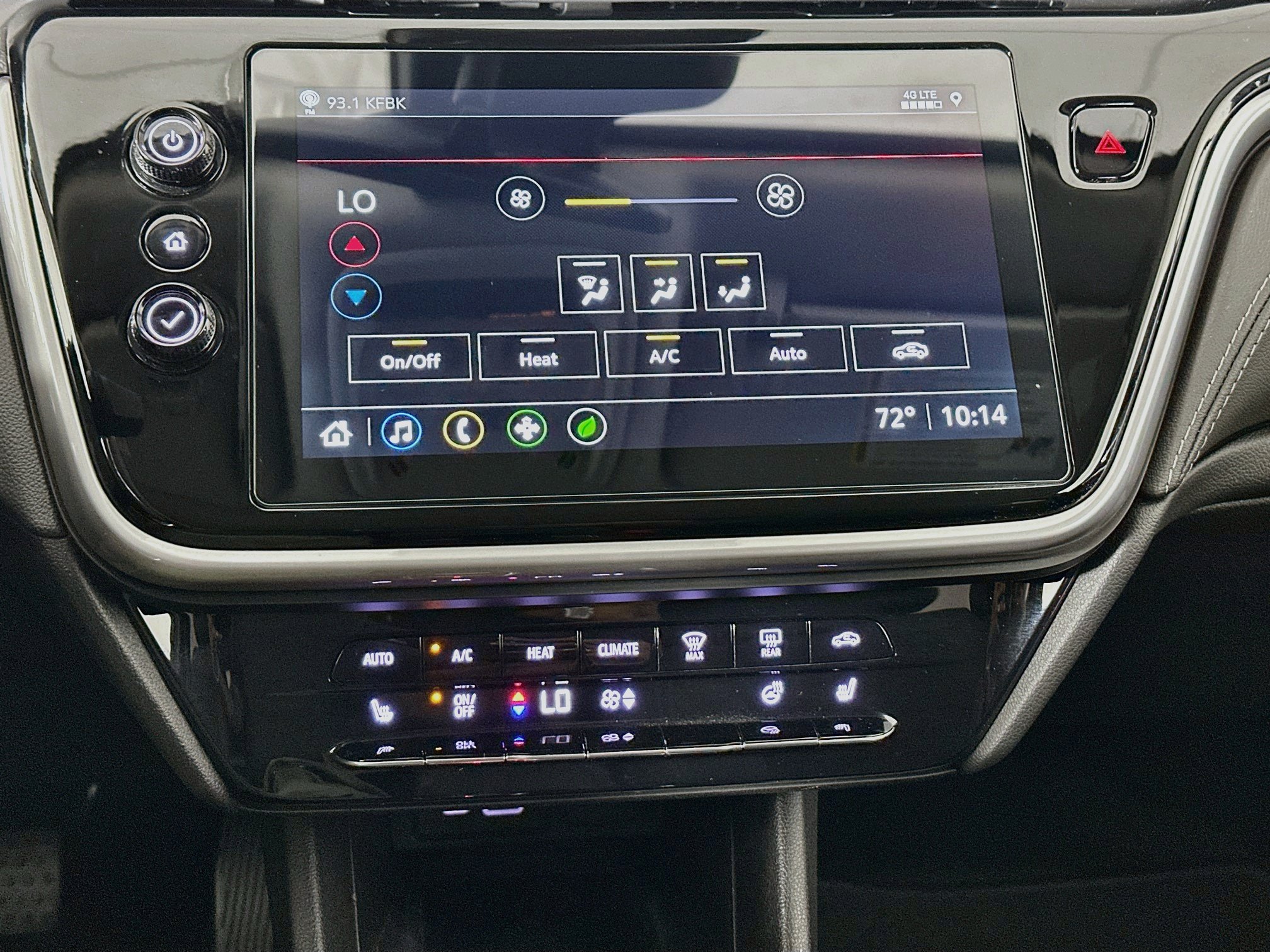 Used 2023 Chevrolet Bolt EUV LT w/ Comfort Package FWD image 23