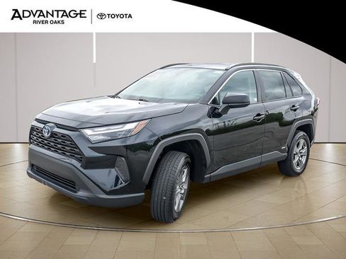 Certified 2024 Toyota RAV4 LE AWD/4WD image 4