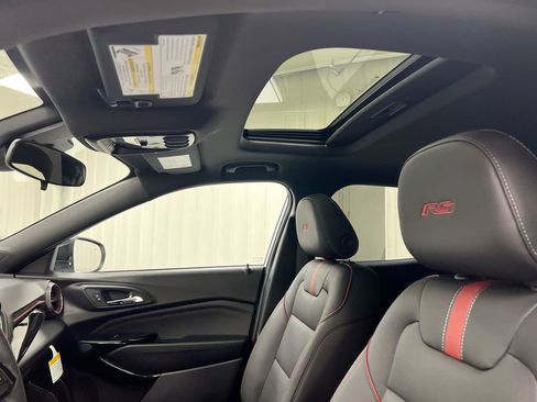 New 2026 Chevrolet Trax RS w/ Sunroof Package image 19