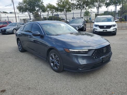 Used 2023 Honda Accord EX image 9