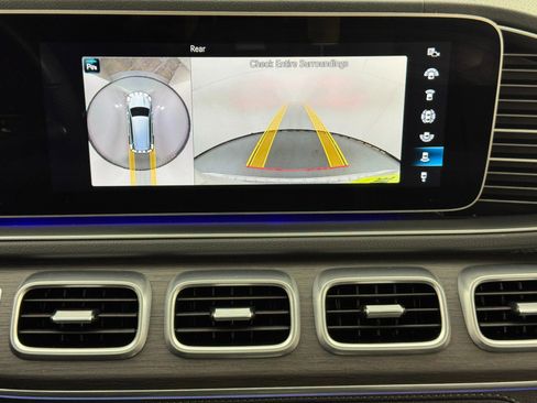 Used 2021 Mercedes-Benz GLS 580 4MATIC image 34