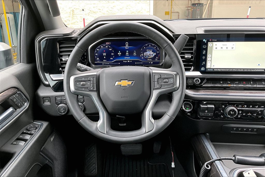 Used 2024 Chevrolet Silverado 2500 LTZ w/ LTZ Convenience Package AWD/4WD image 4