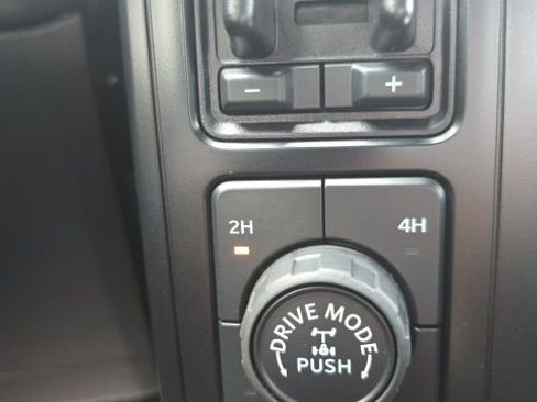 Used 2024 Ford F150 Lariat w/ Equipment Group 502A High image 19