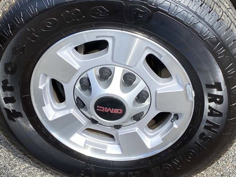 Used 2018 GMC Sierra 2500 SLE w/ HD SLE Preferred Plus Package image 24