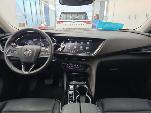 Used 2023 Buick Envision Essence image 12
