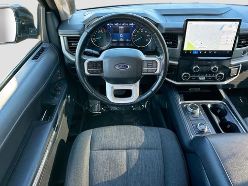 Used 2022 Ford Expedition XLT image 21