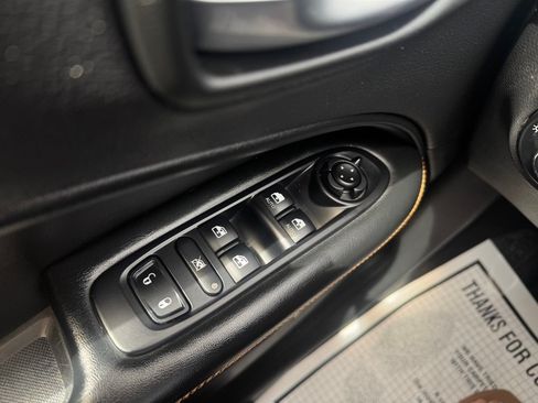 Used 2020 Jeep Compass Limited FWD image 17