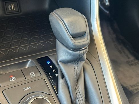 Used 2025 Toyota RAV4 XLE AWD/4WD image 24